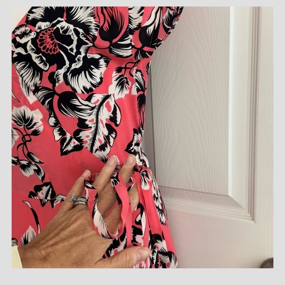 Yumi Kim Wrap Dress Silk Pink Black White Oversized Floral Pattern Short Sleeve - Picture 5 of 15